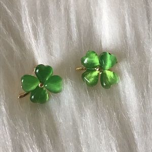 Green Clover Earrings.